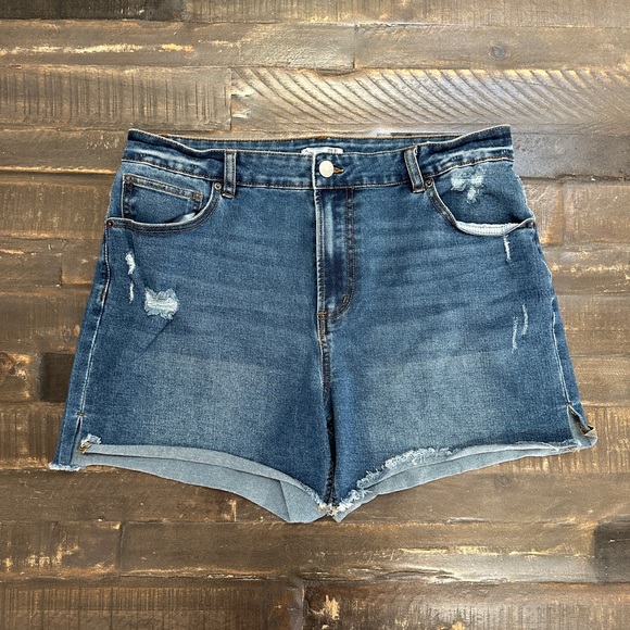 Dex Ripped Jean Shorts - Picture 1 of 4